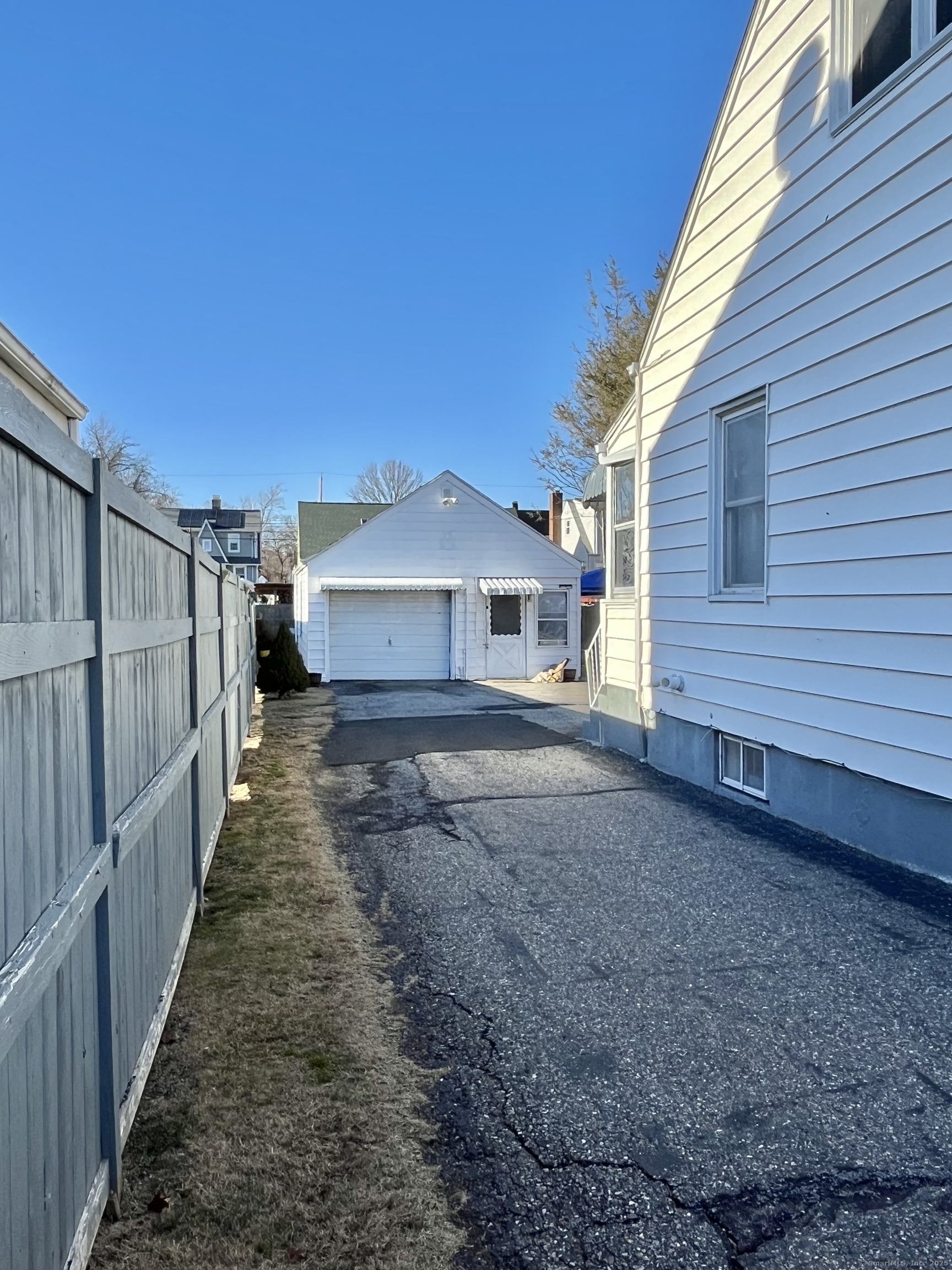 Property Photo: 84 Glendale Avenue CT 06606