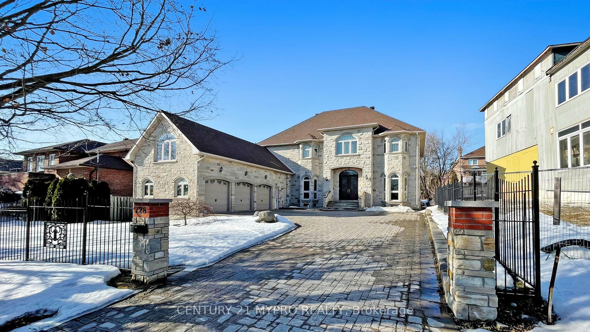 128 Garden Avenue  Richmond Hill ON L4C 6M1 photo