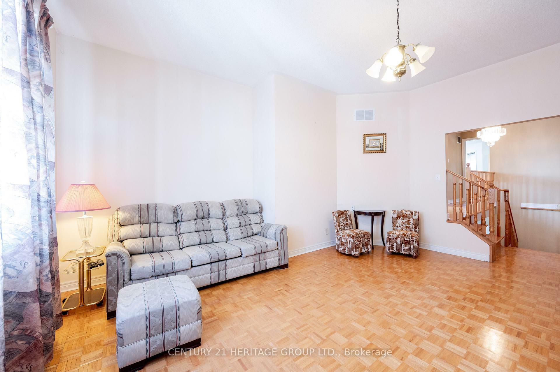 Property Photo:  73 Solway Avenue  ON L6A 2W8 