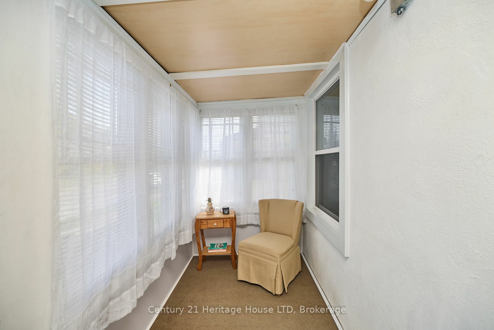 Property Photo:  48 Semley Ave  ON L3C 1X4 