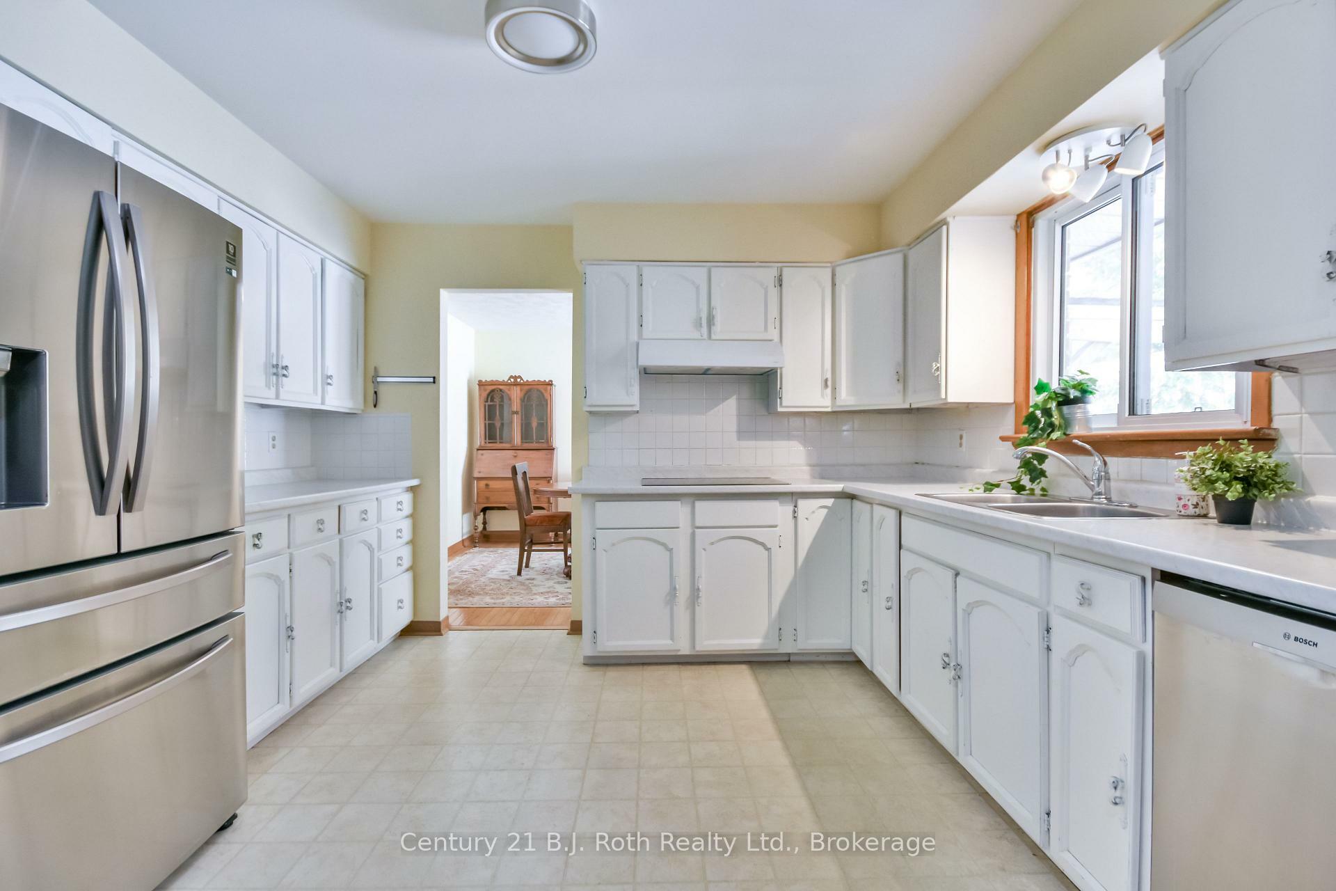 Property Photo: 864 Midland Point Road ON L4R 5G2