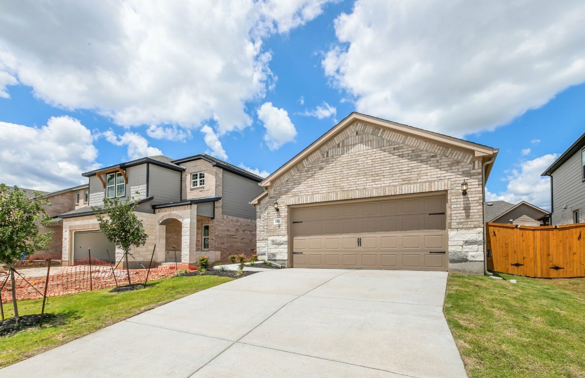 Property Photo: 585 Tailwind Drive TX 78640