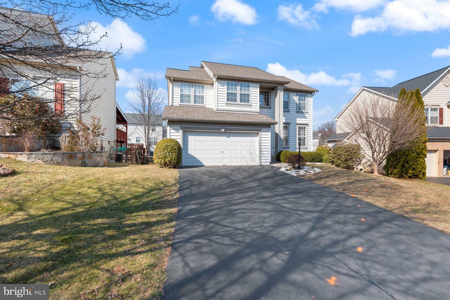 Property Photo: 13409 Queenstown Lane MD 20874