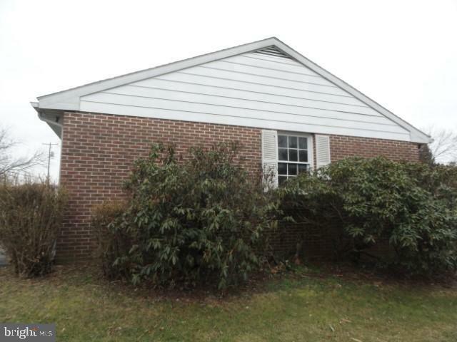 Property Photo: 411 Briar Lane E PA 17202