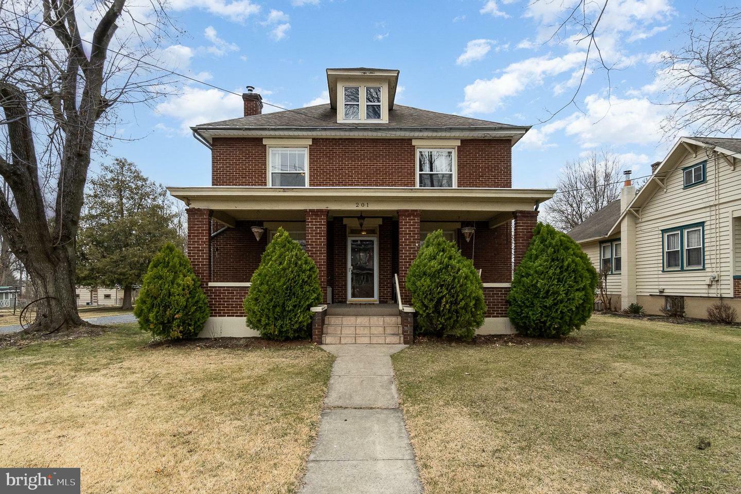 Property Photo: 201 S Queen Street PA 17257