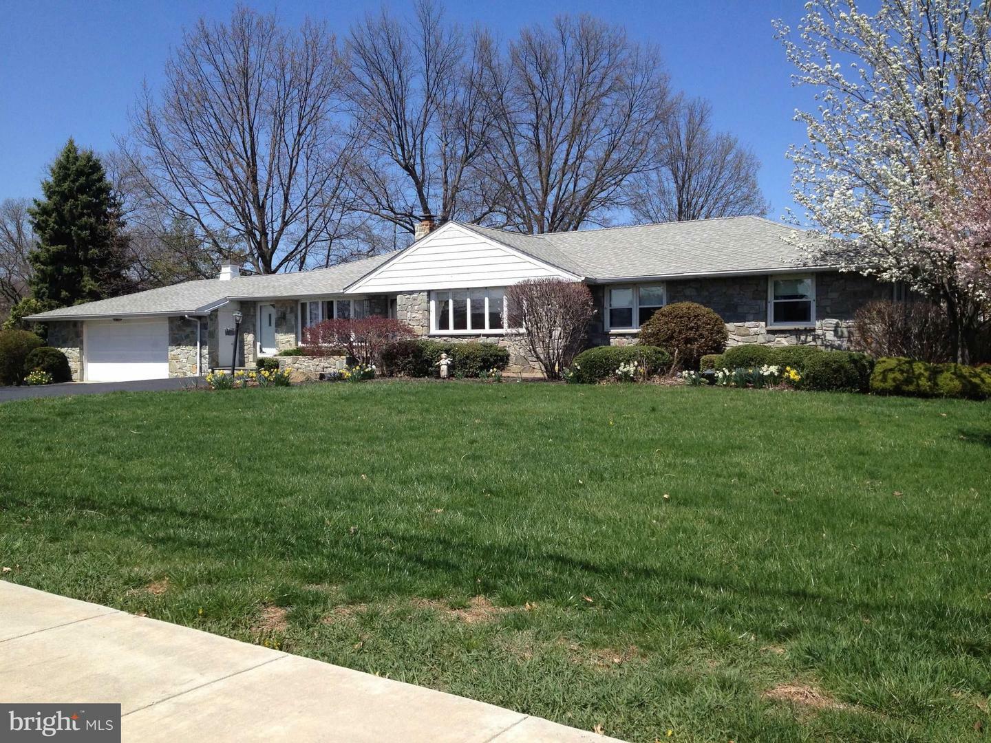 694 Egypt Road  Phoenixville PA 19460 photo
