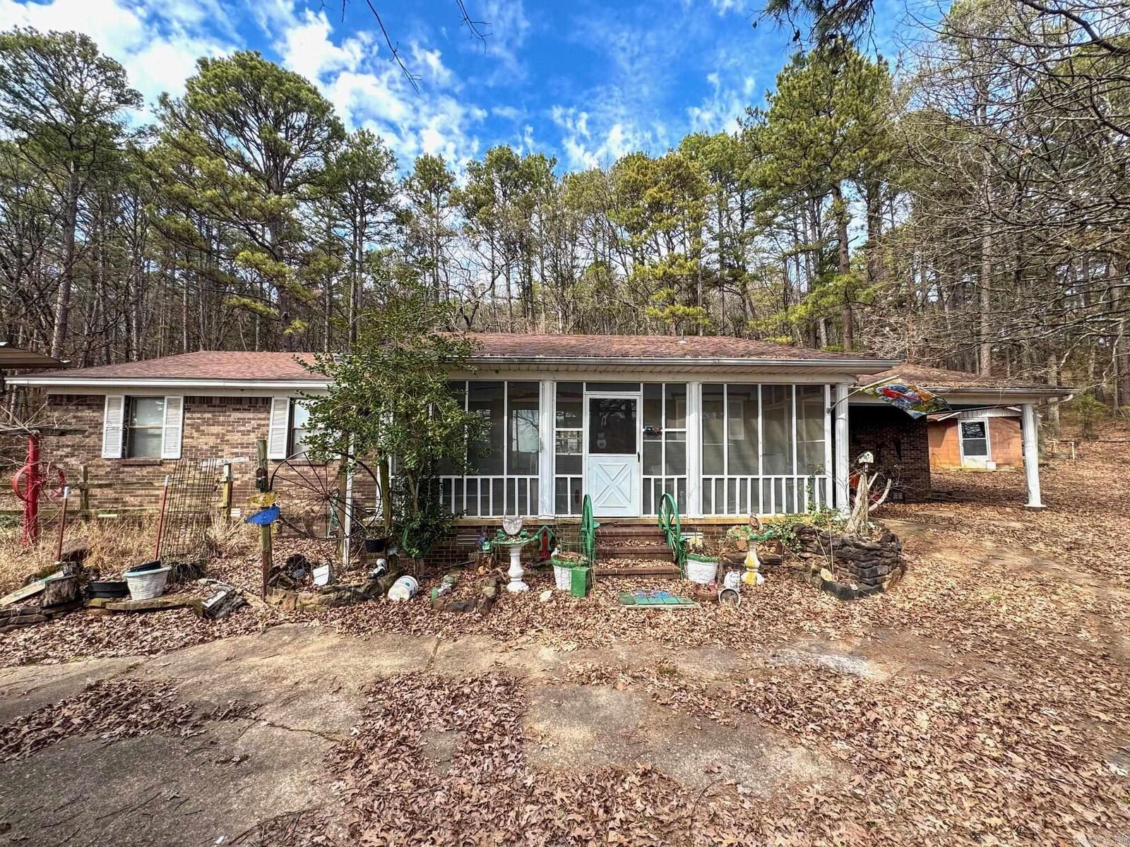 Property Photo:  2482 County Road 3451  AR 72830 
