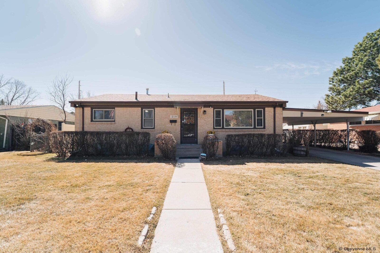 Property Photo: 219 Hobbs Ave WY 82009