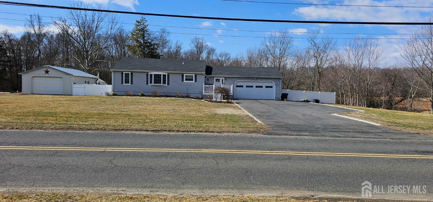 332 Gordon Road  Robbinsville NJ 08691 photo