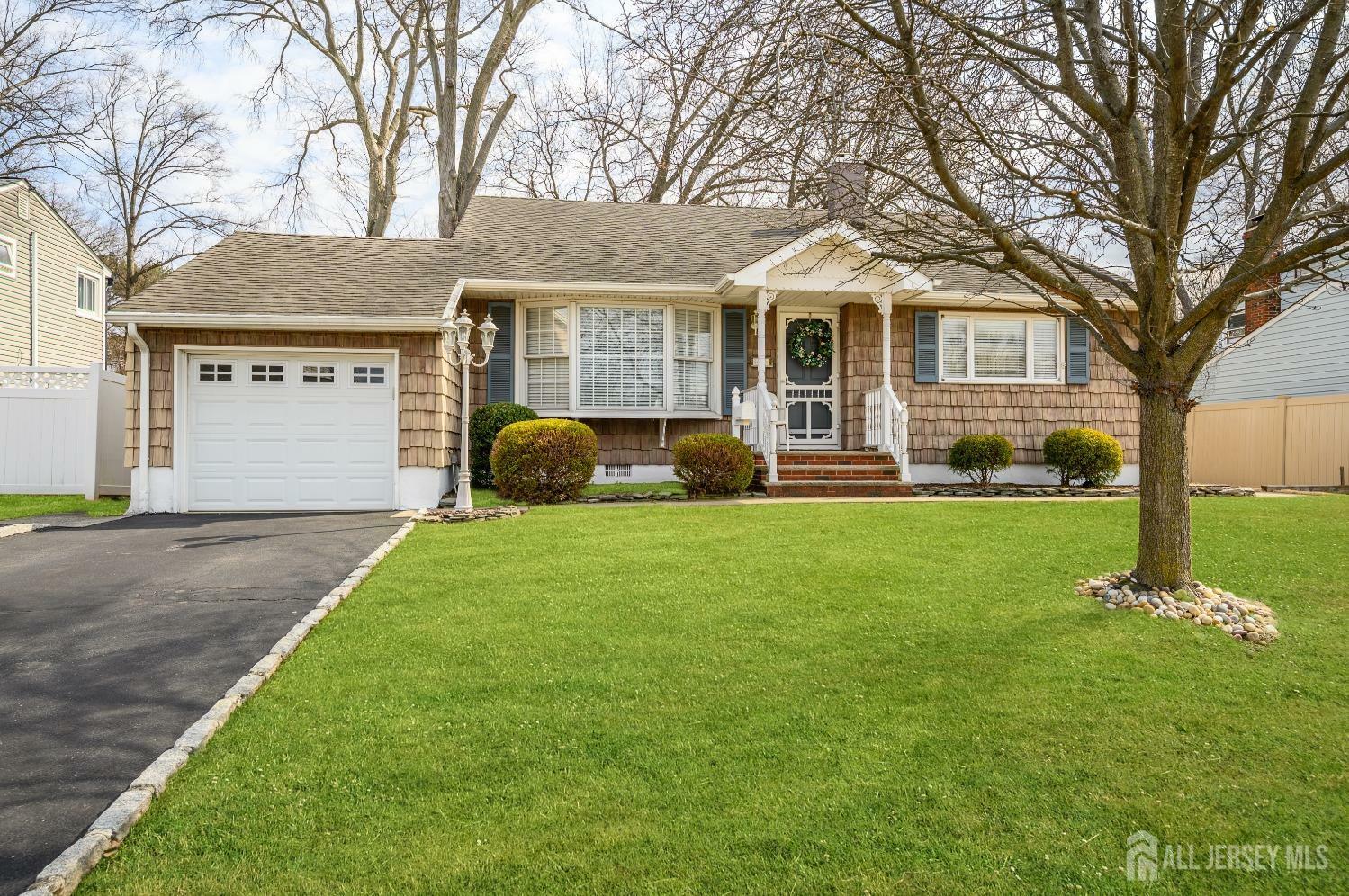 Property Photo:  40 Drake Place  NJ 07067 