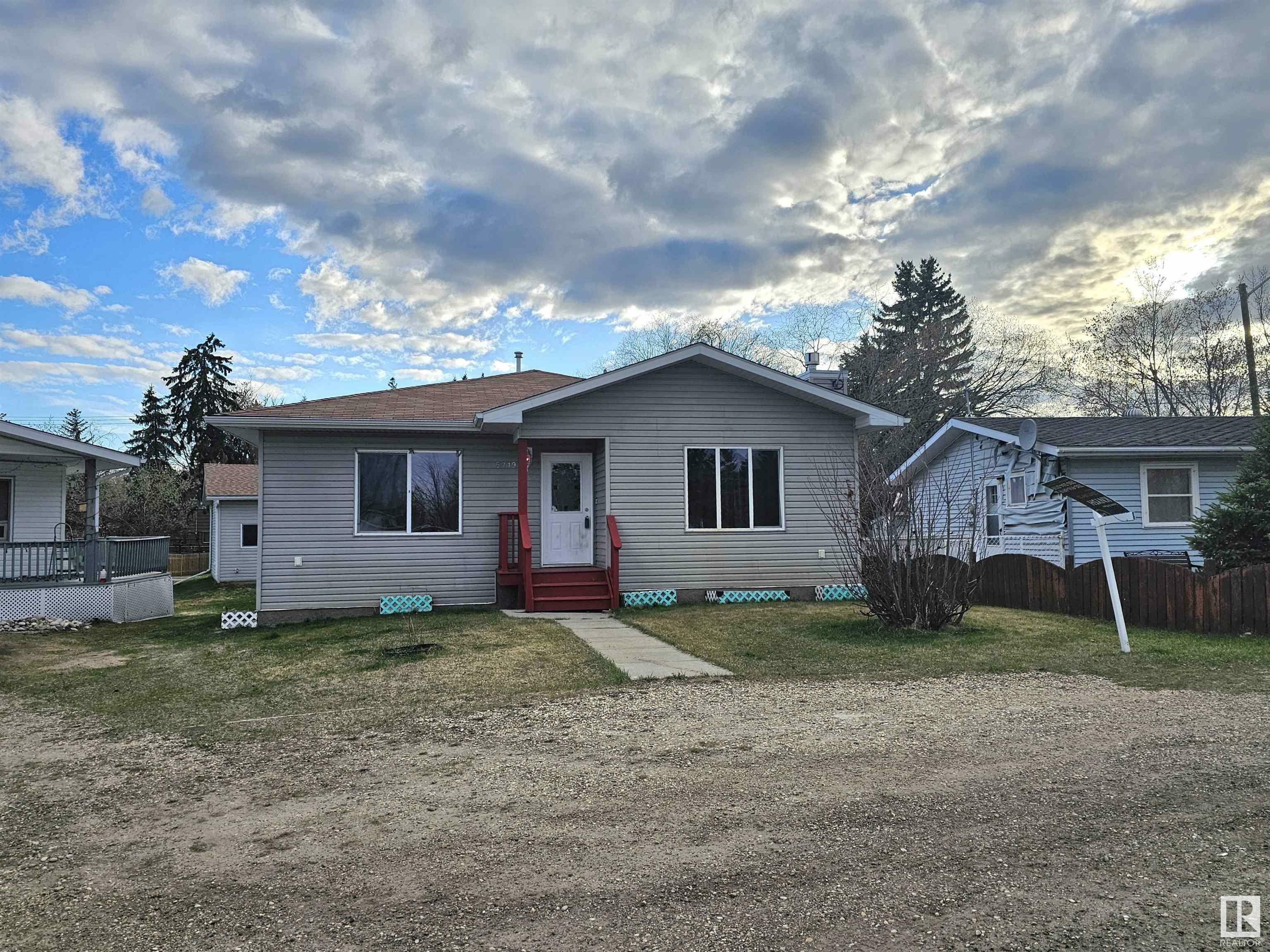 5719 Ste Anne Trail  Rural Lac Ste. Anne County AB T0E 0A0 photo
