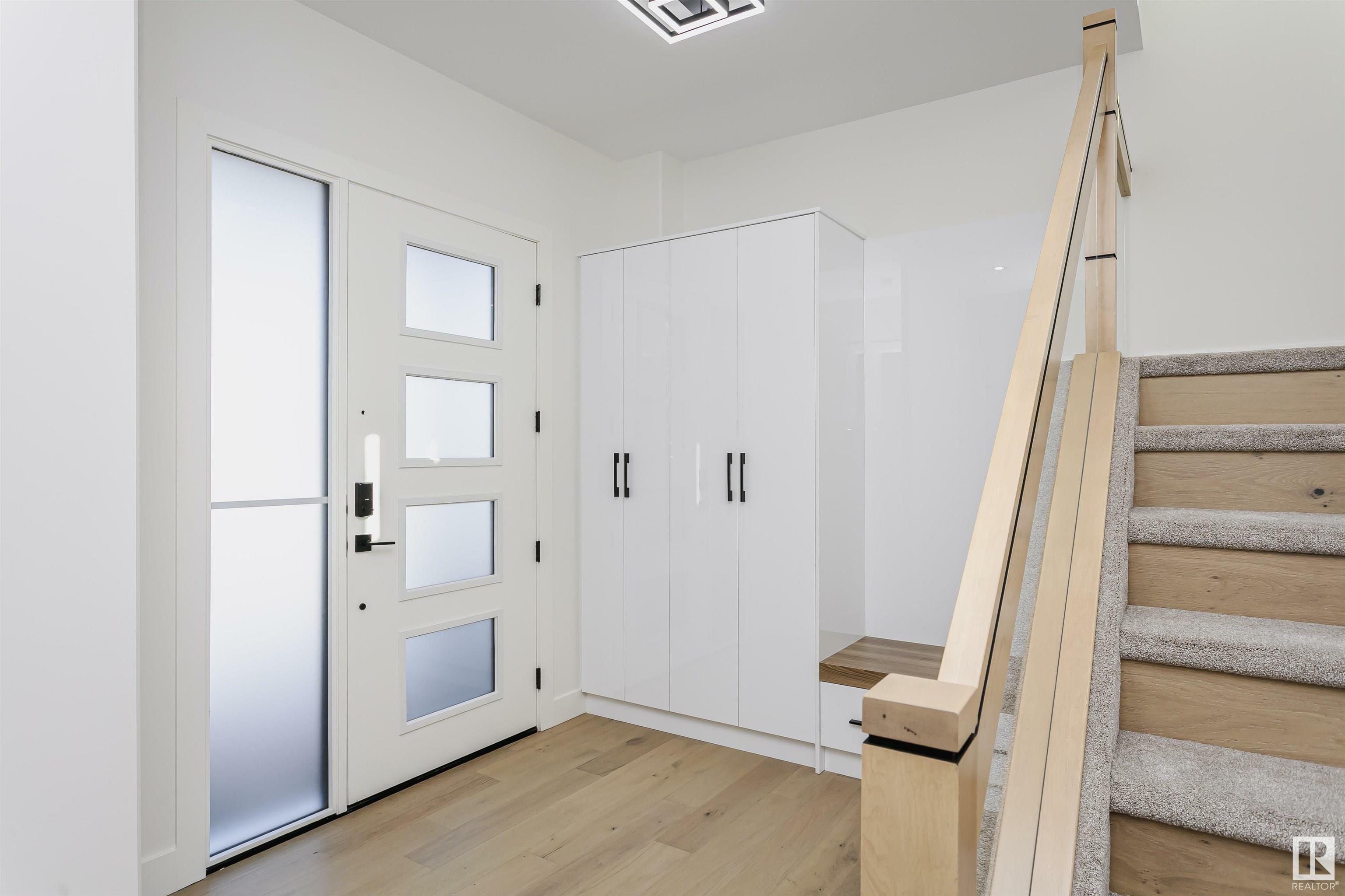 Property Photo: 4690 Chegwin Wynd SW AB T6W 4A7