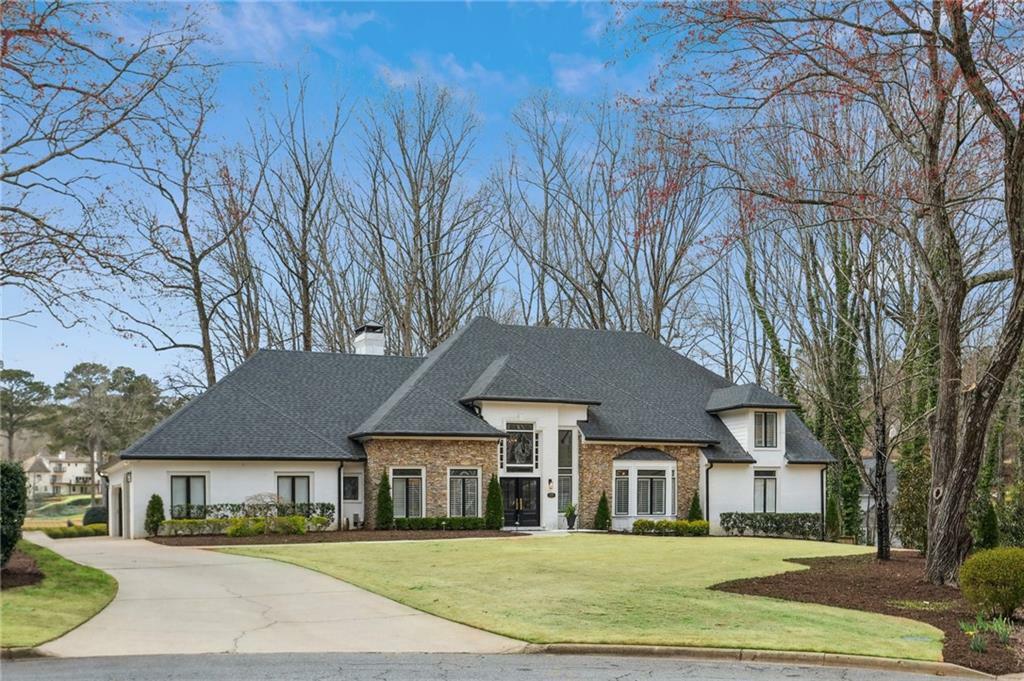 Property Photo: 1460 Lakemist Court GA 30075