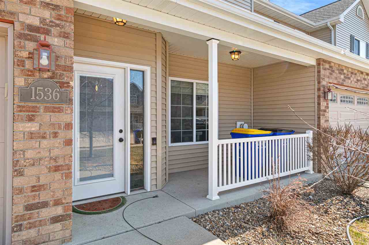 Property Photo: 1536 Burr Dr IA 52317
