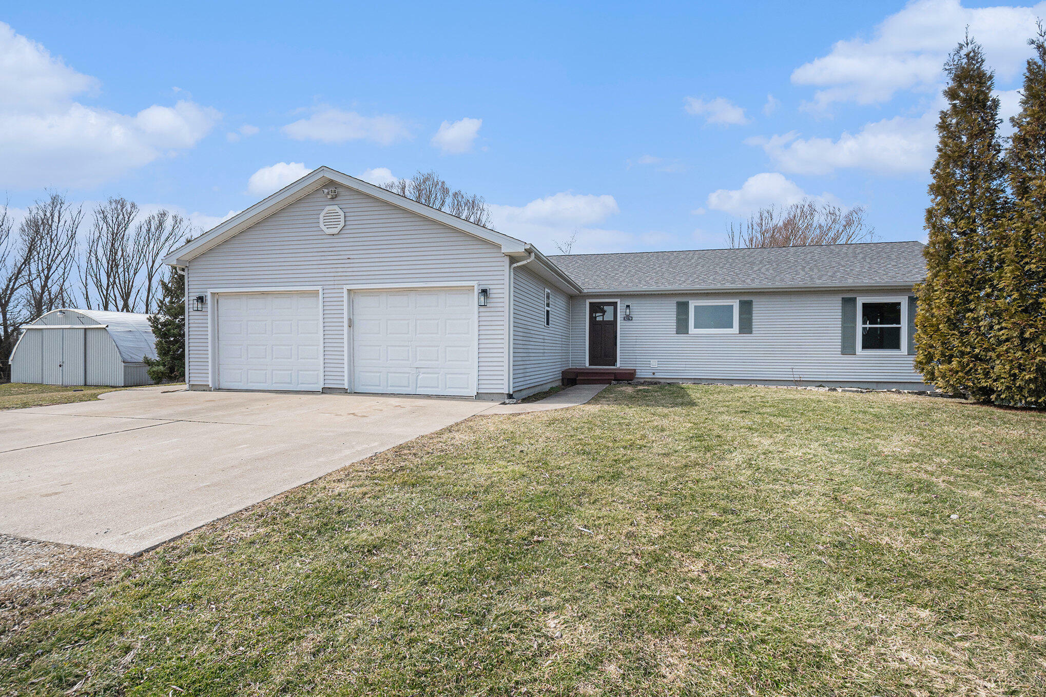 Property Photo: 5270 Old Pipestone Road MI 49111