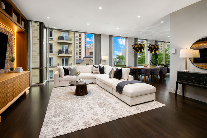 Property Photo: 416 W Deming Place 4 IL 60614