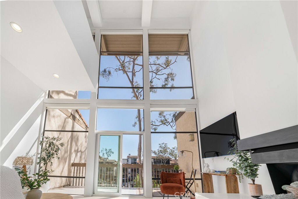 7324 Marina Pacifica Drive N  Long Beach CA 90803 photo