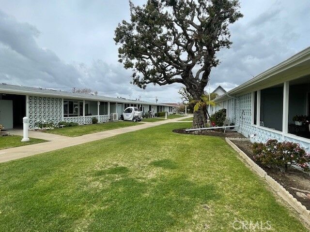 Property Photo:  13721 El Dorado Drive 20-B  CA 90740 