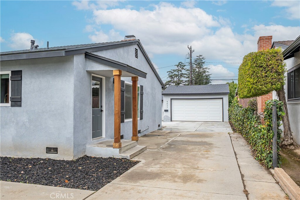 Property Photo:  5425 Mavis Avenue  CA 90601 