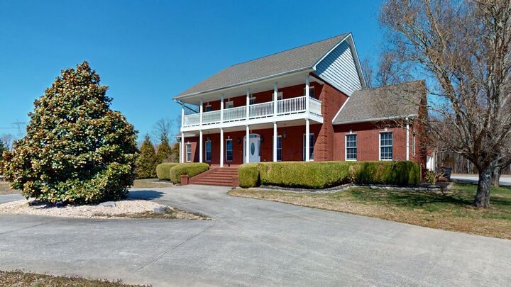 Property Photo: 5929 Cobb Hollow Rd TN 37388