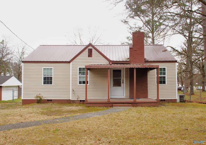 Property Photo: 216 Nunnally Avenue AL 35903