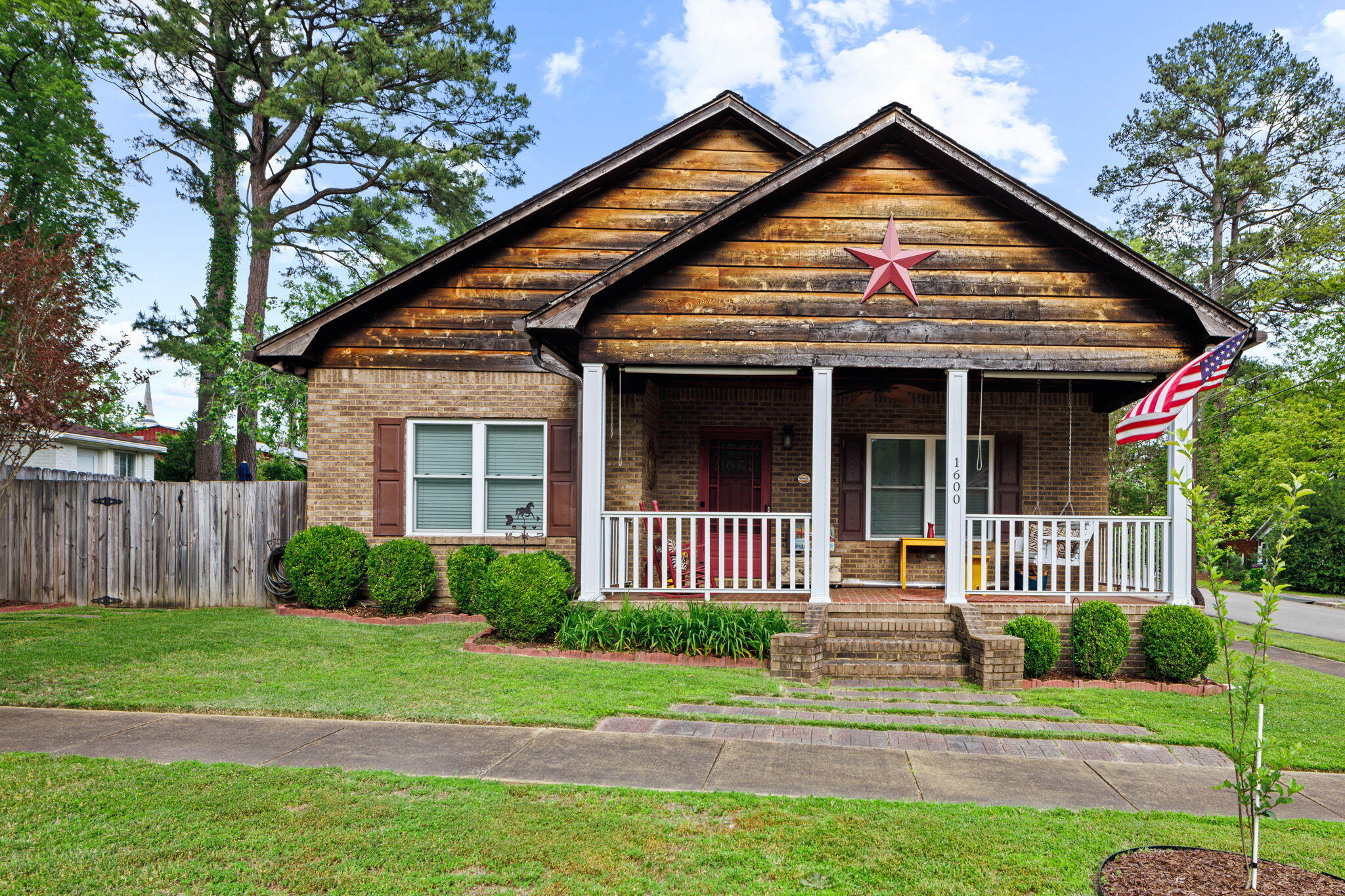 Property Photo: 1600 North Madison Street MS 38834