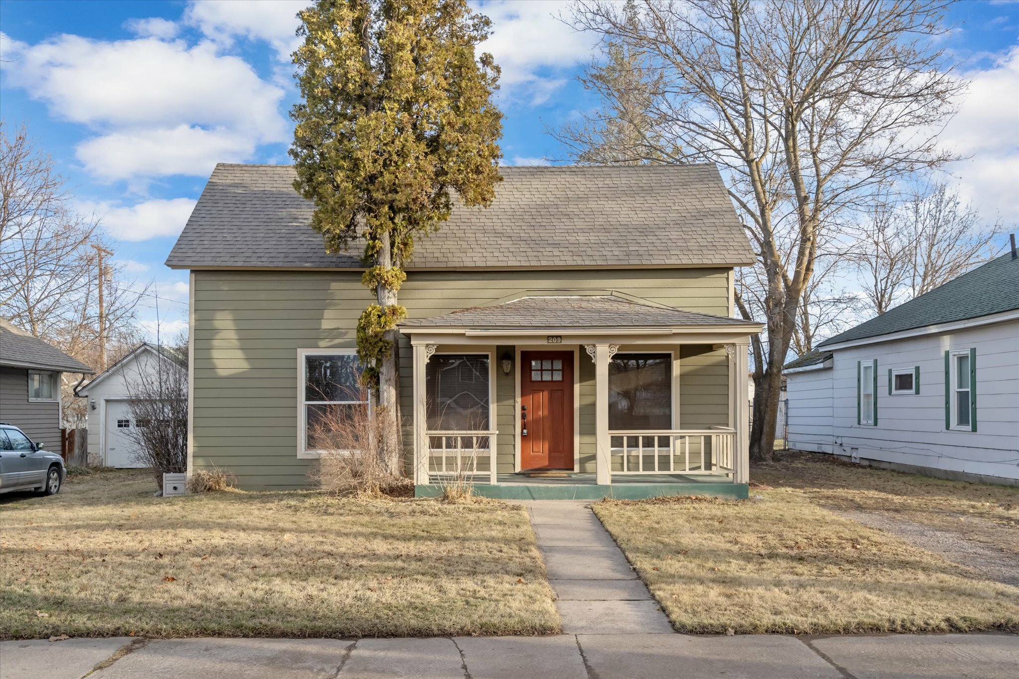Property Photo:  209 6th Avenue E  MT 59860 