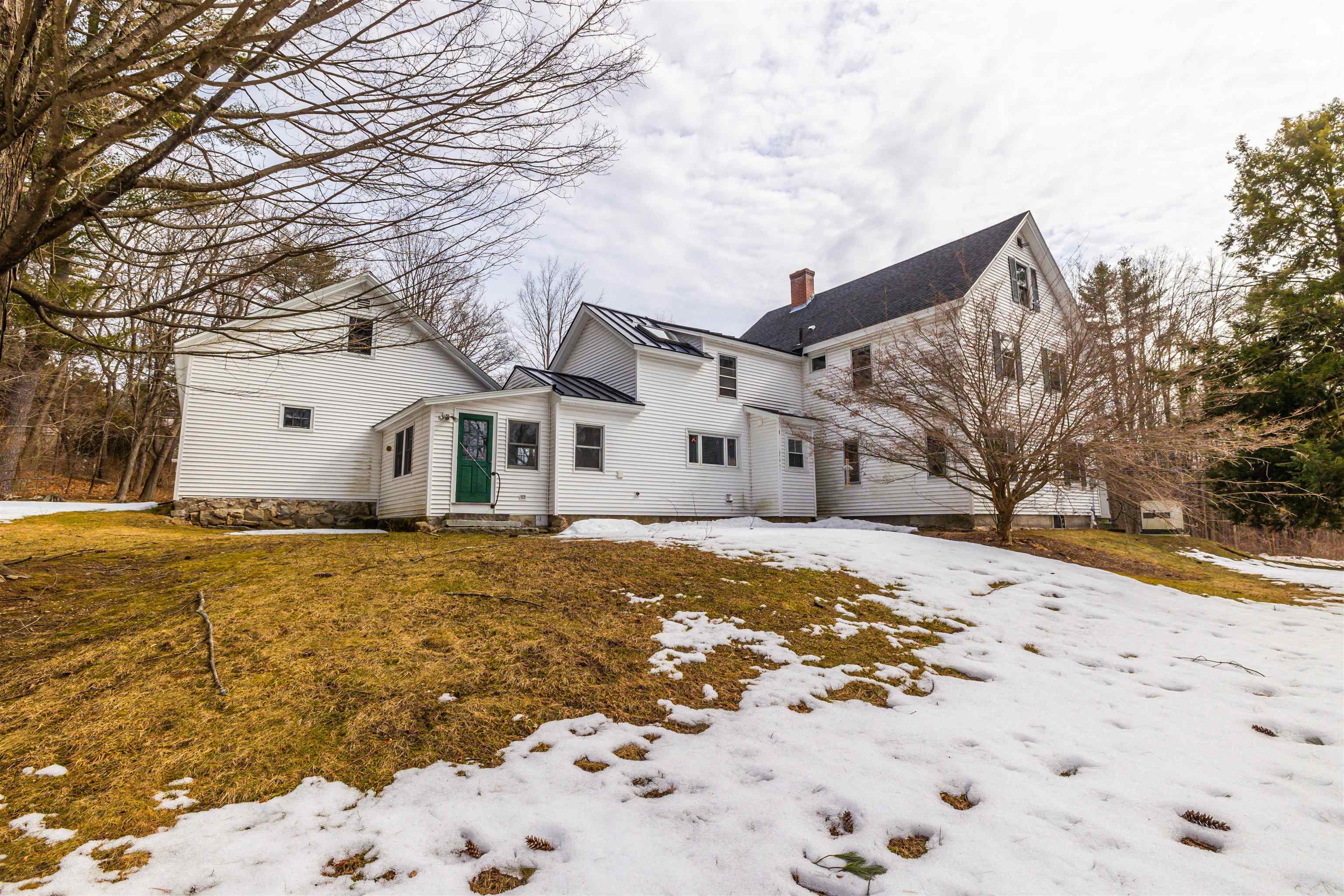 Property Photo: 310 Pleasant Street NH 03301
