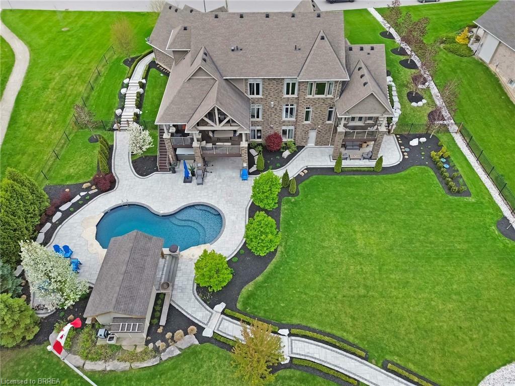 Property Photo: 16 Westlake Boulevard ON N3T 5L6