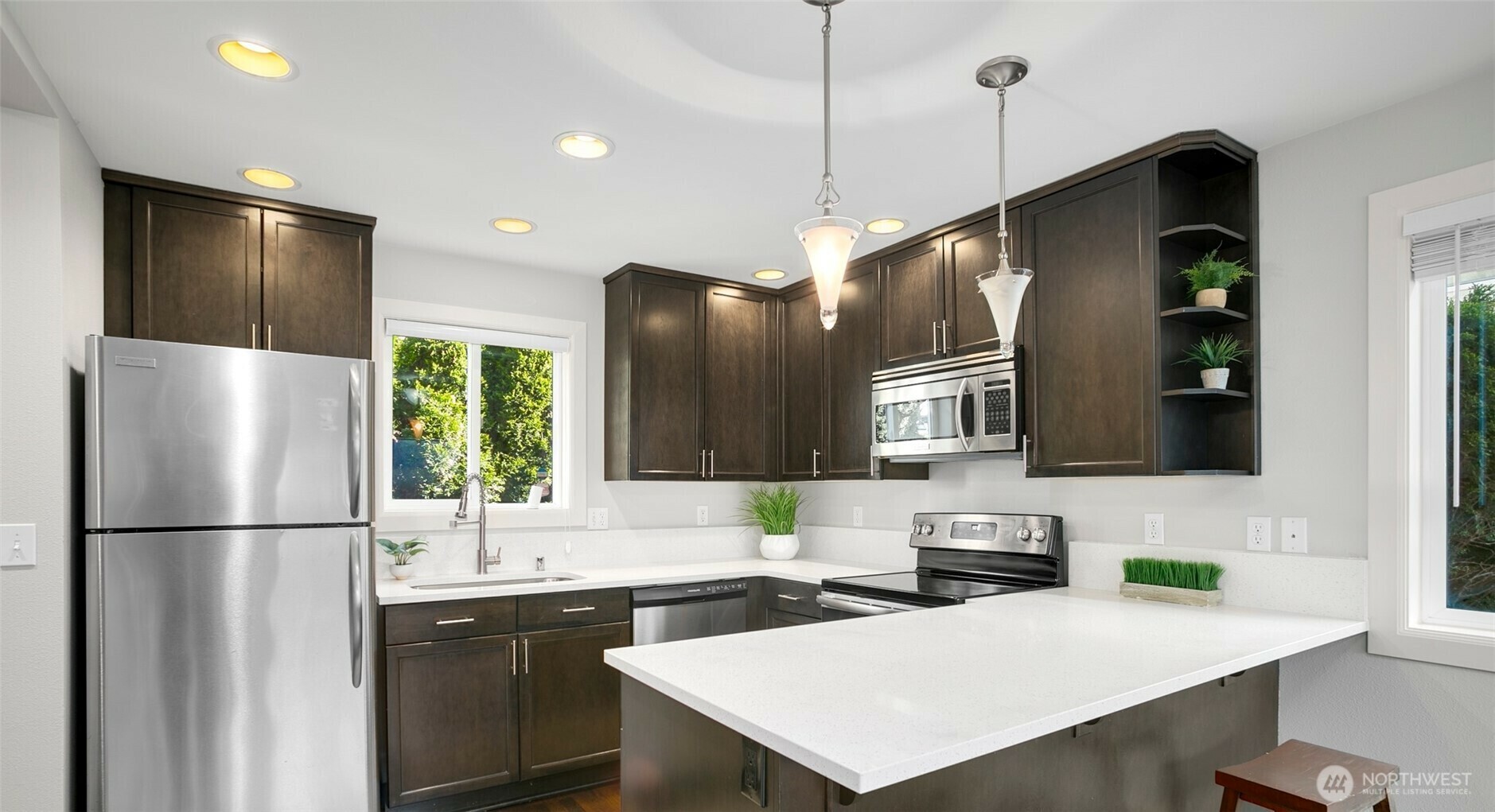 Property Photo: 429 20th Avenue E B WA 98102