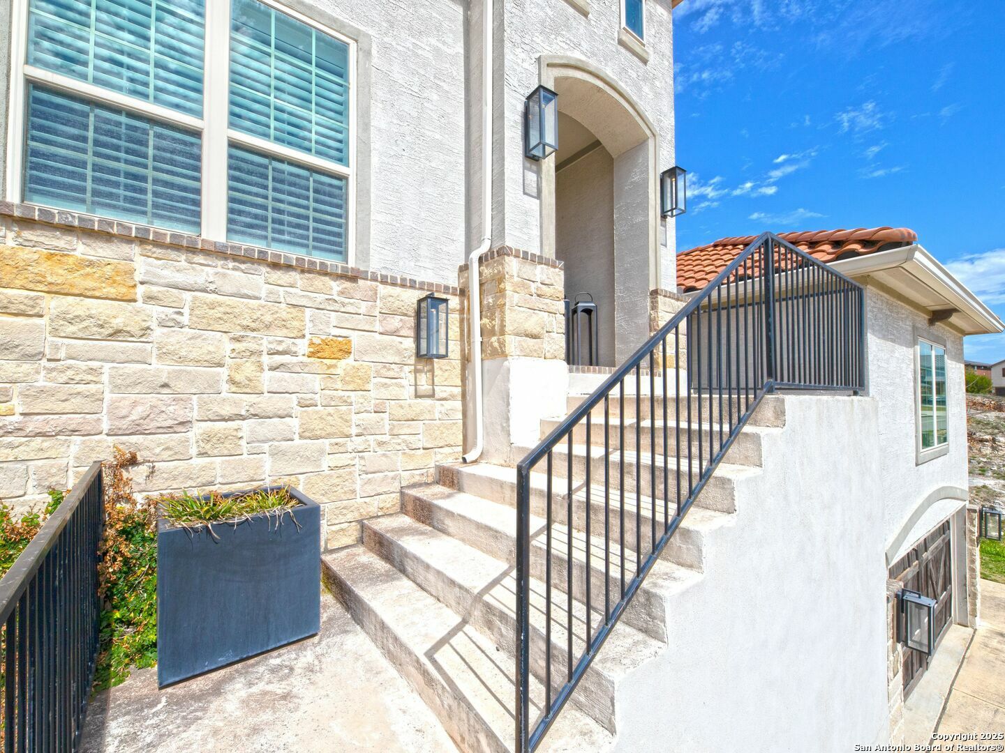 Property Photo: 8439 Sierra Hermosa TX 78255