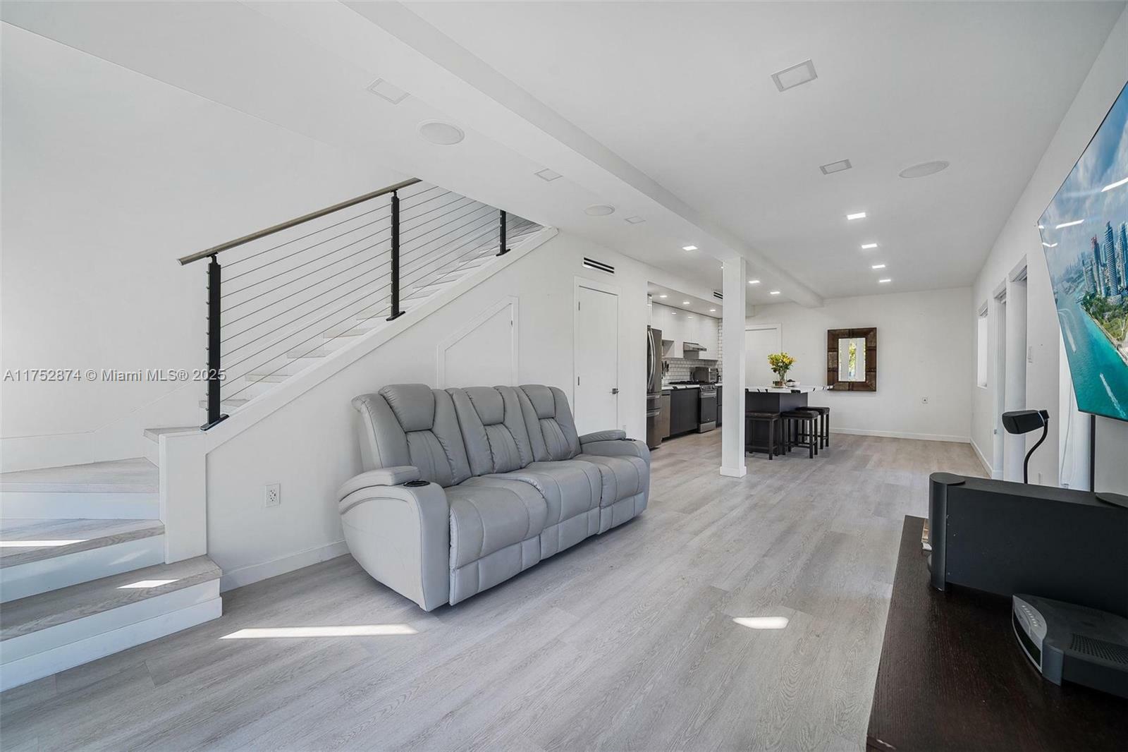 Property Photo: 2692 SW 31 Avenue FL 33133