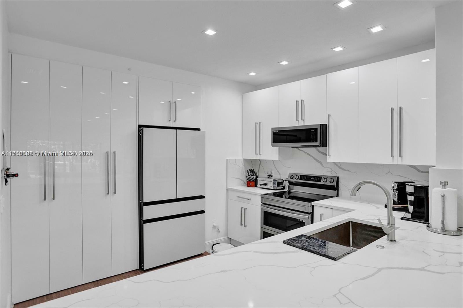 Property Photo: