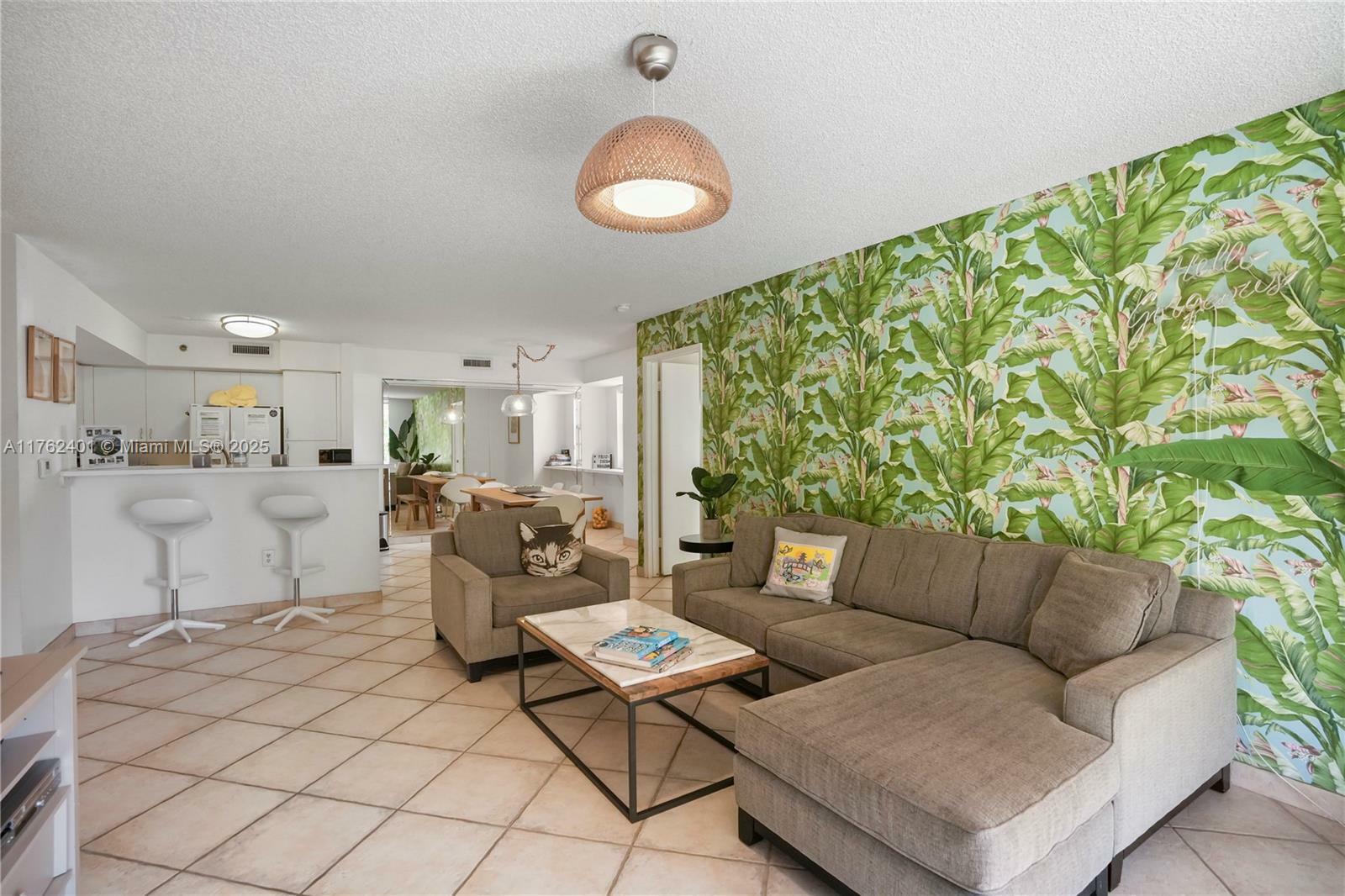 Property Photo: 19555 E Country Club Dr 8502 FL 33180
