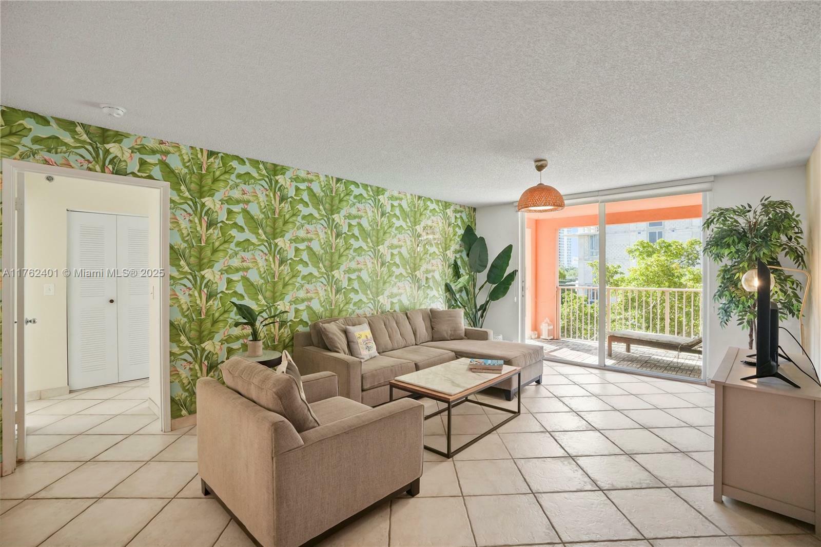 Property Photo:  19555 E Country Club Dr 8502  FL 33180 