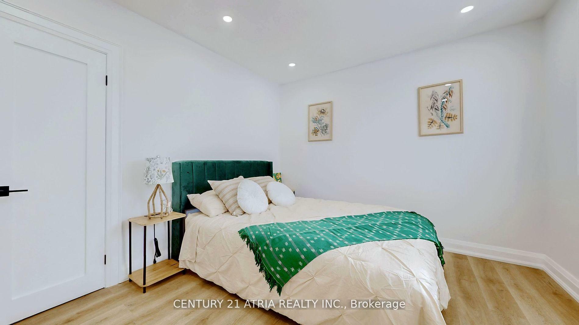 Property Photo:  24 Collins Crescent A&Ampb  ON L4G 2W2 