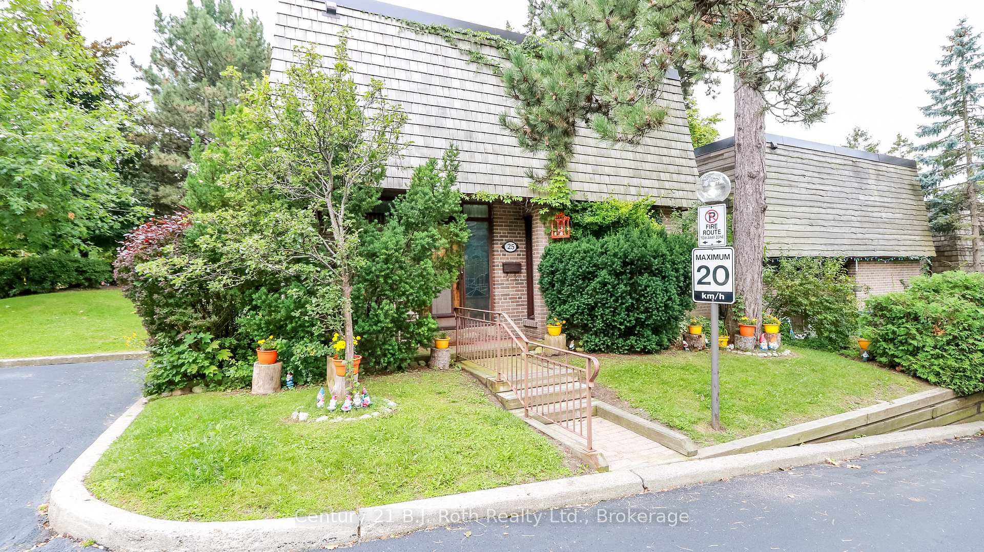 Property Photo: 25 Redstone Path ON M9C 1Y7