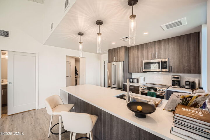 Property Photo:  91 Mount Hope Circle B-303  CO 81631