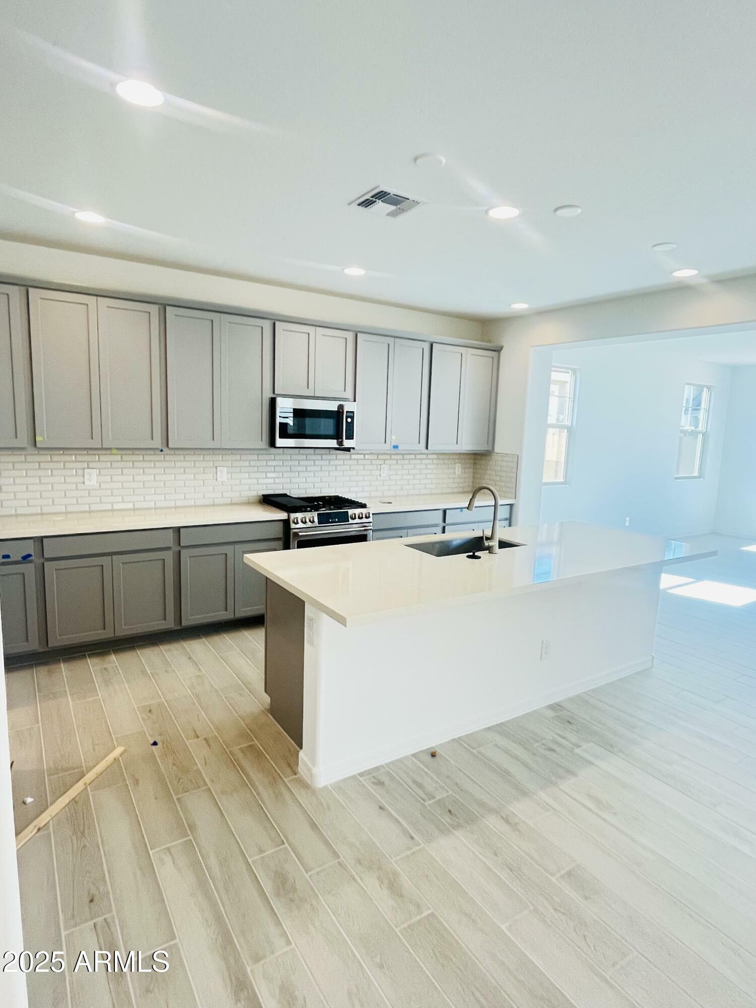 Property Photo: 7826 E Quartet Avenue AZ 85212