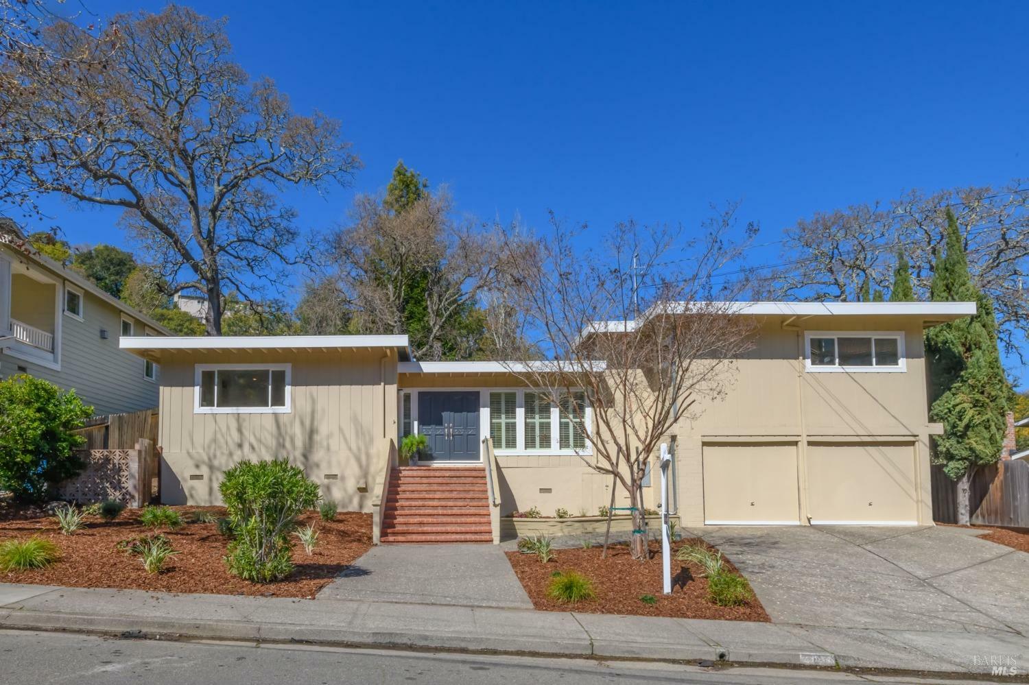 Property Photo: 6 Jackson Court CA 94947