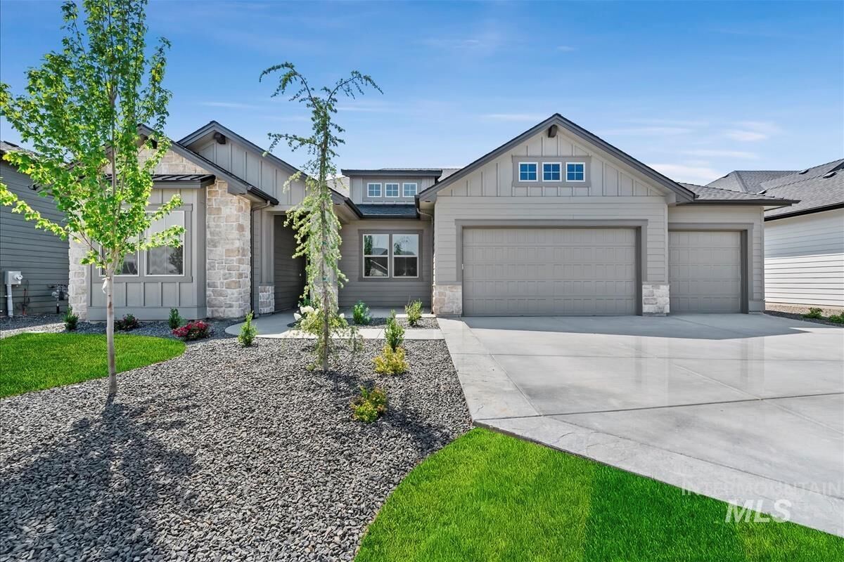 Property Photo:  1861 Willowick Ave  ID 83616 
