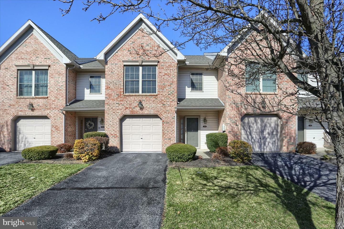 104 Melbourne Lane  Mechanicsburg PA 17055 photo
