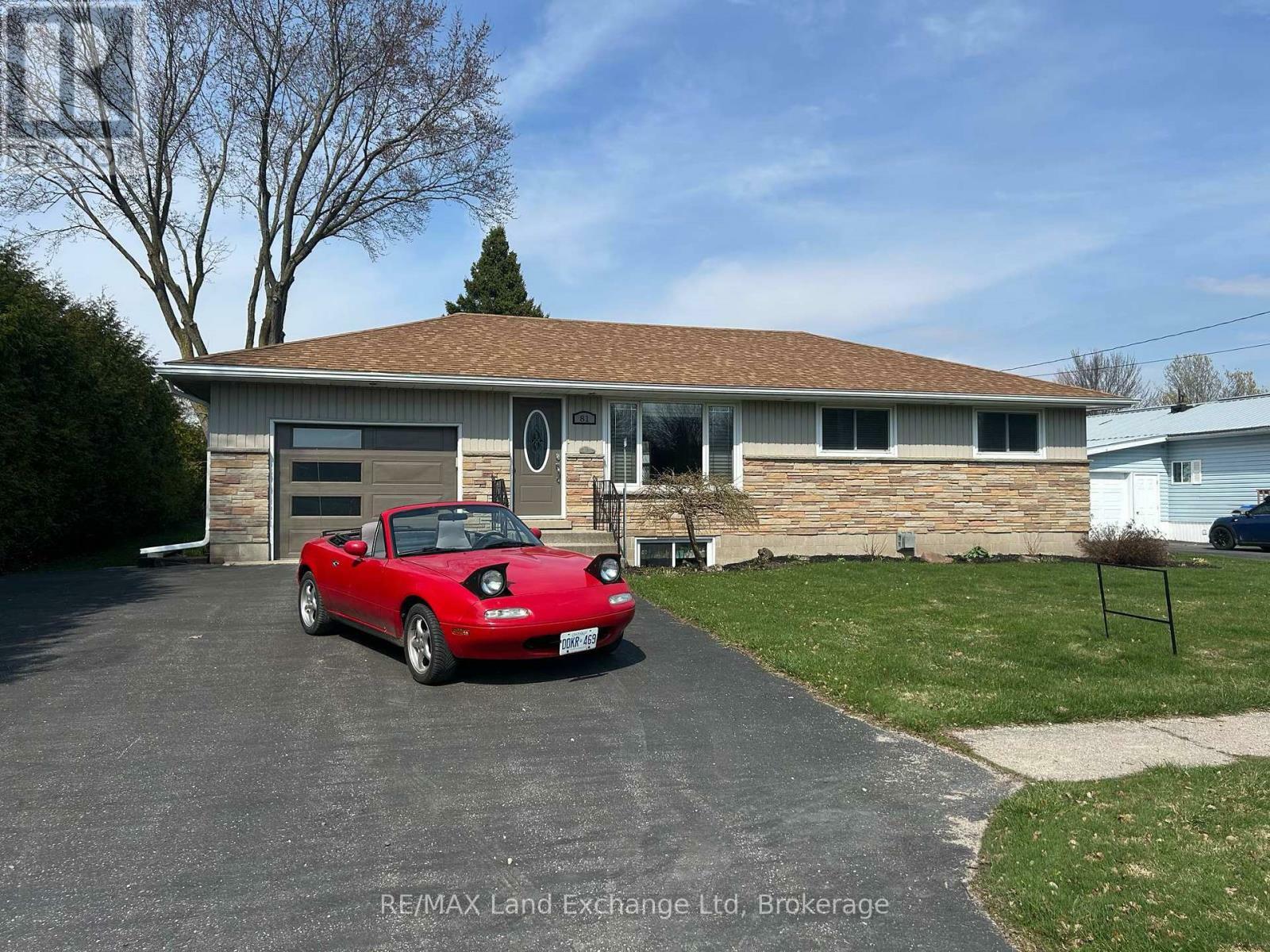 Property Photo: 81 Queen Street ON N0G 1G0