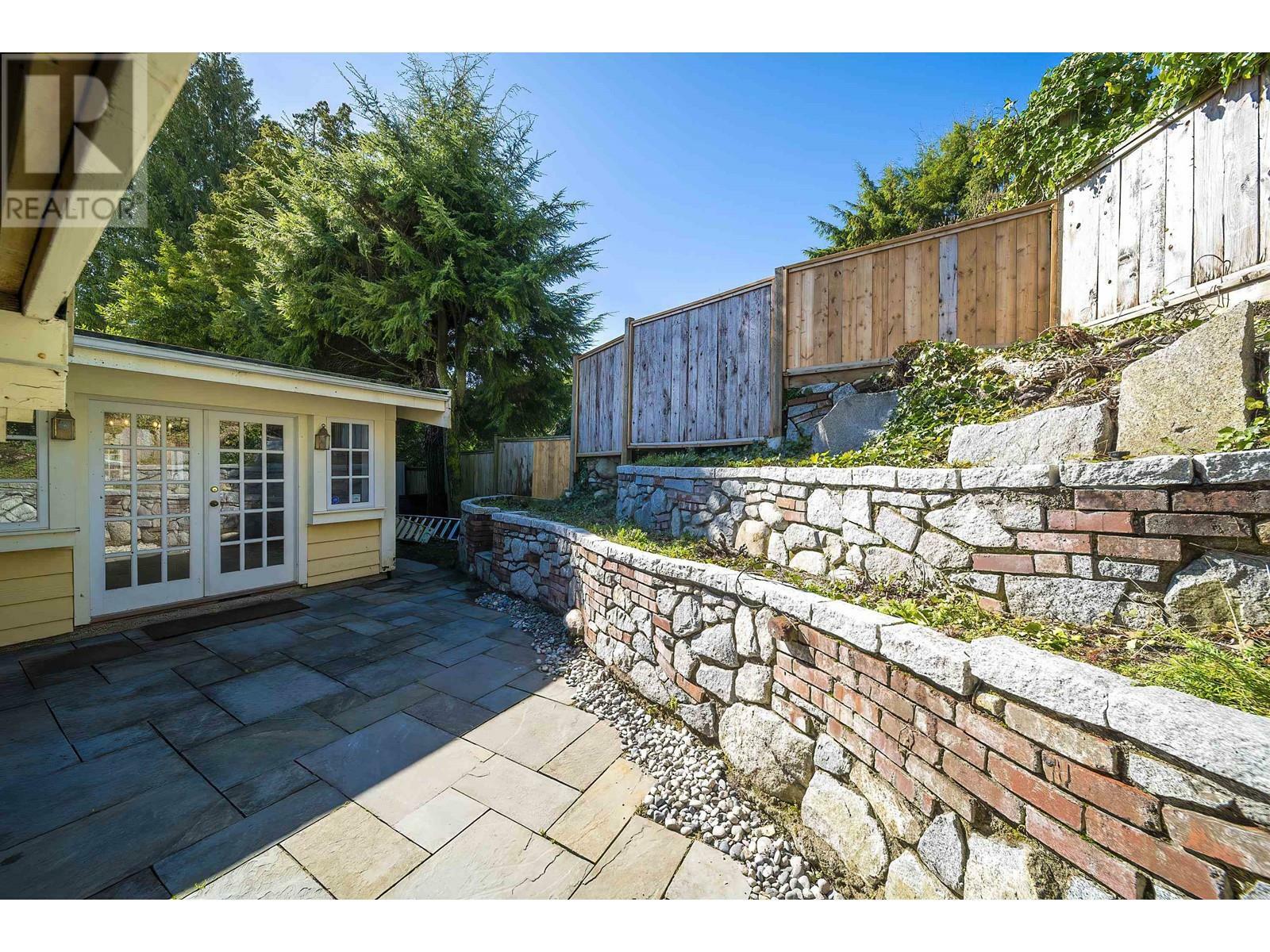 Property Photo: 825 8th Street BC V7T 1S1