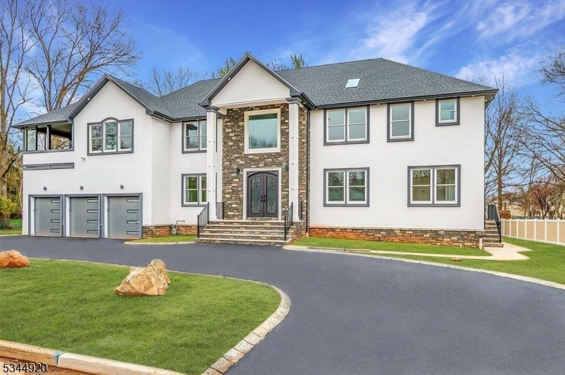 Property Photo: 4 Hemlock Dr NJ 08820