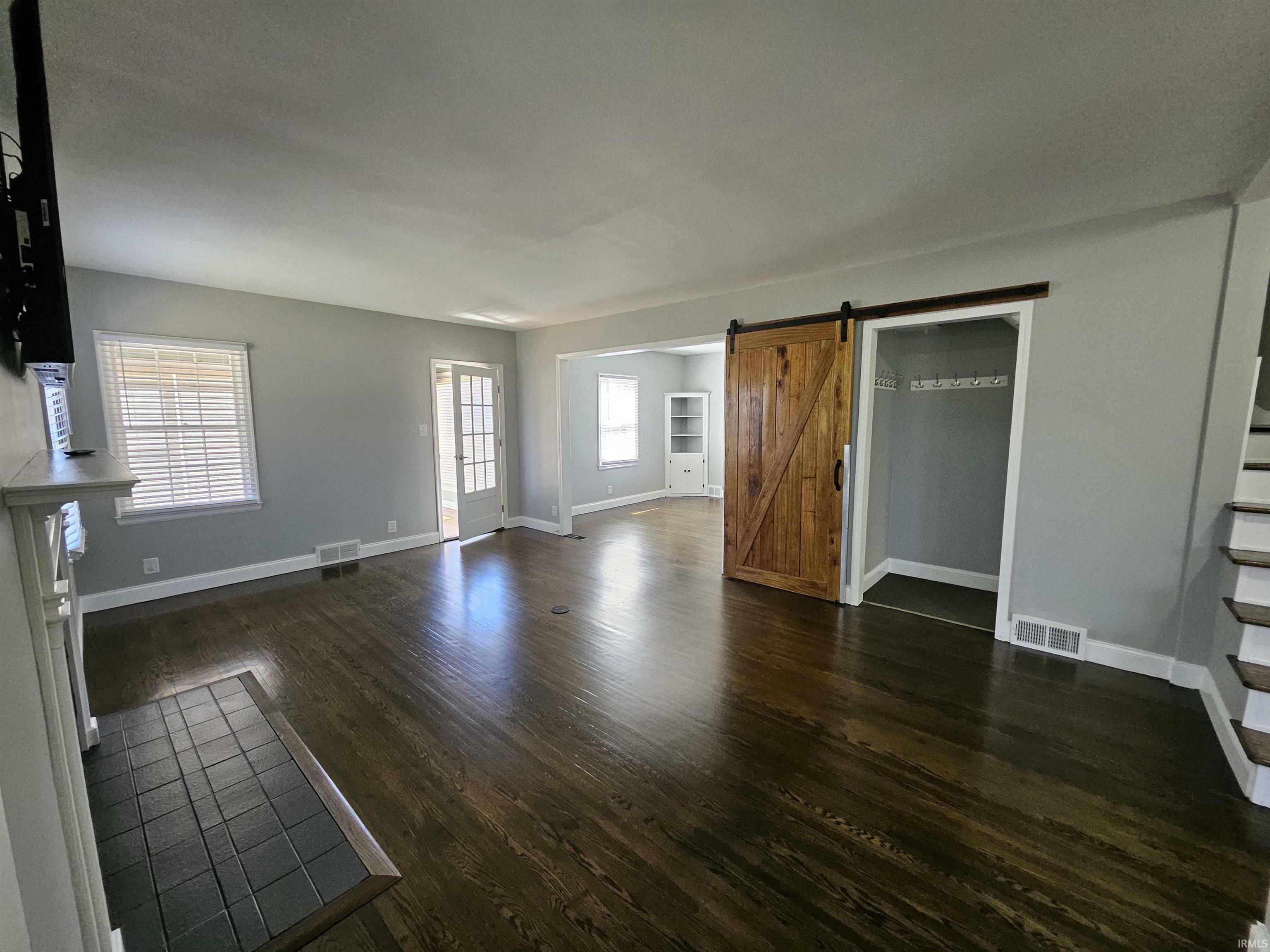 Property Photo: 419 Runnymeade Avenue IN 47714