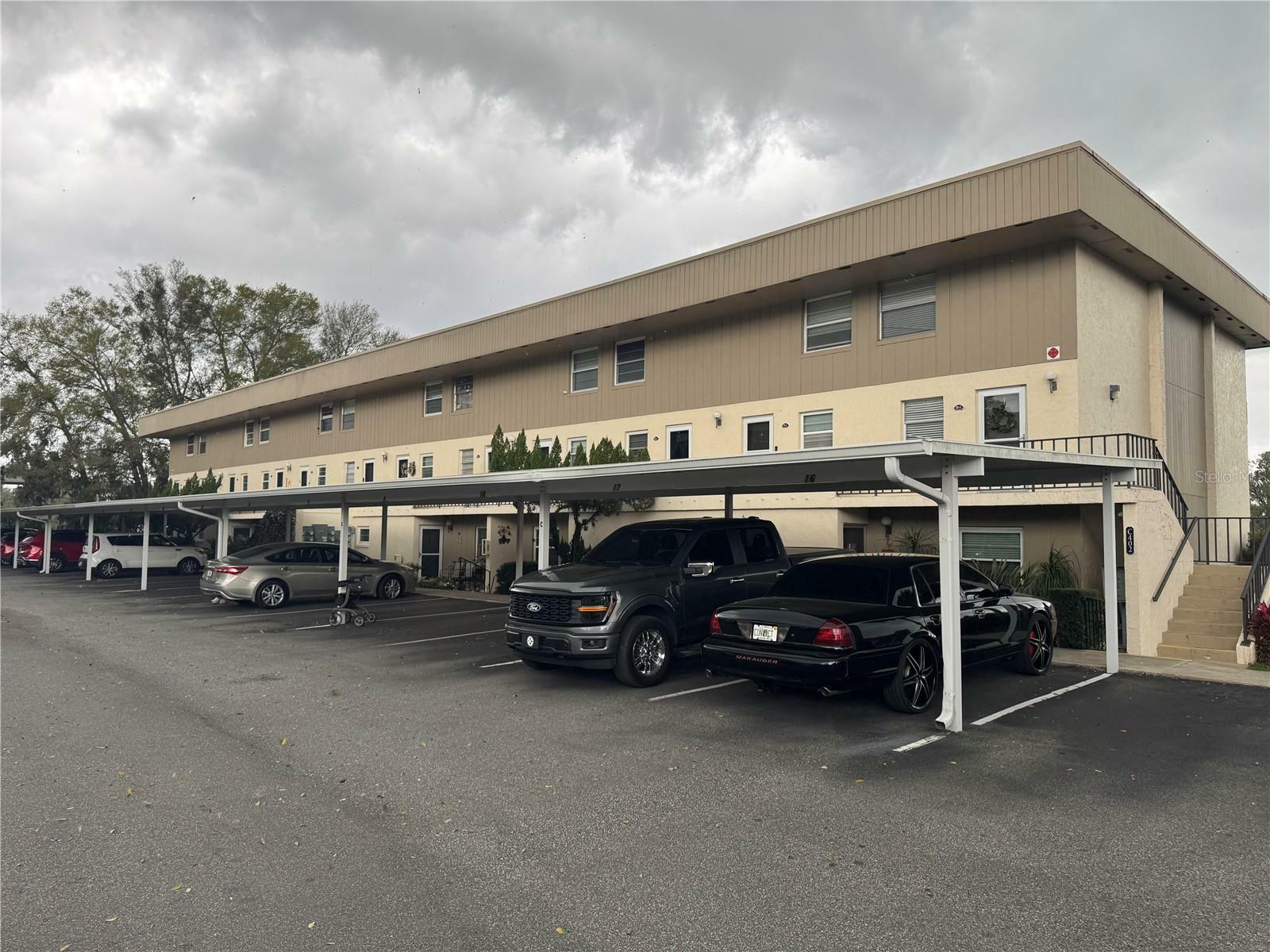 Property Photo:  400 E Orlando Avenue 10 C  FL 34761 
