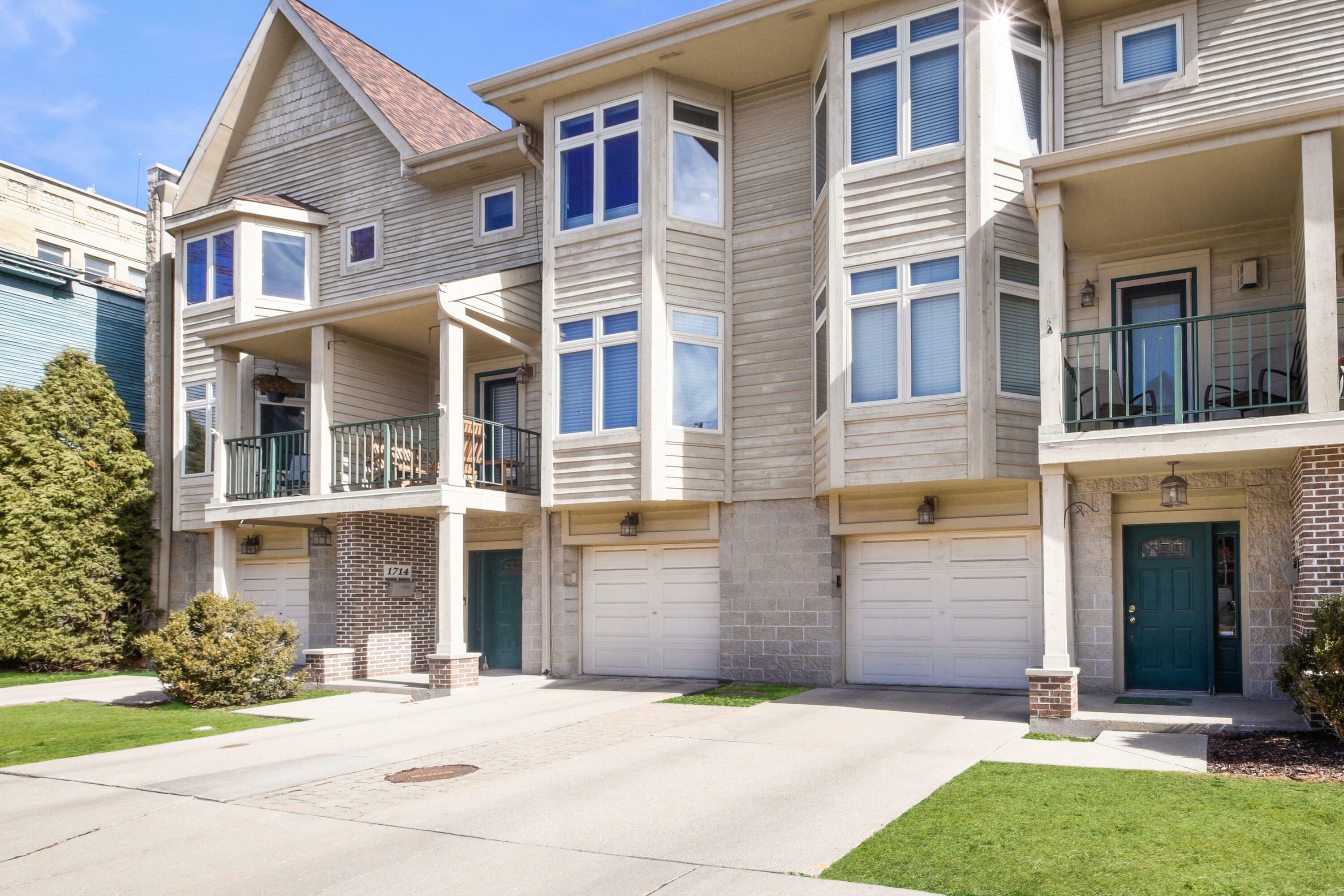 Property Photo: 1714 N Marshall St WI 53202