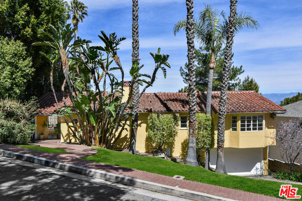 15201 Del Gado Drive  Sherman Oaks CA 91403 photo