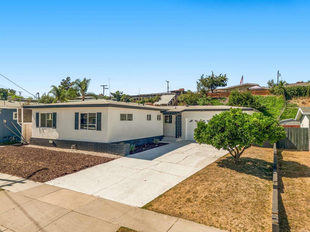 Property Photo: 2742 Kobe Dr CA 92123